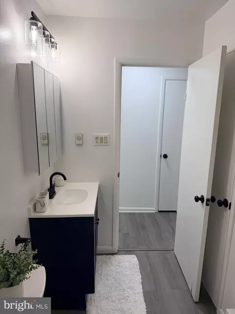 Bath - 194 Elmtowne Blvd, Hammonton, NJ 08037 photo 2 of 5