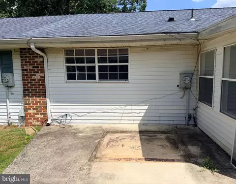 Exterior - 194 Elmtowne Blvd, Hammonton, NJ 08037 photo 4 of 5