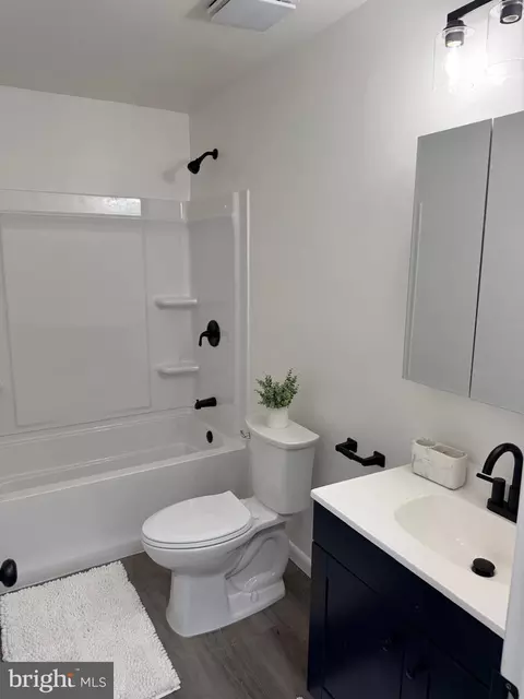 Bath - 194 Elmtowne Blvd, Hammonton, NJ 08037 photo 3 of 5
