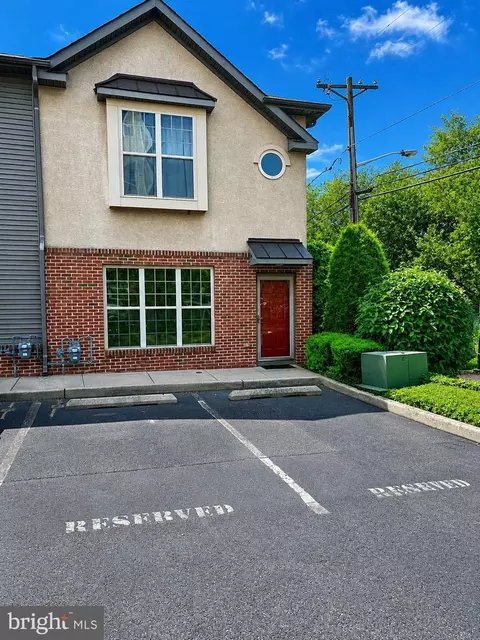 2 W Station Ln, Merchantville, NJ 08109