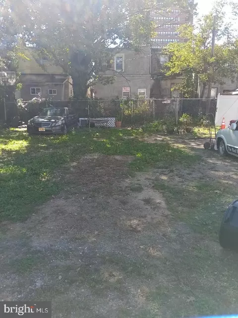 722 Cedar St, Camden, NJ 08102