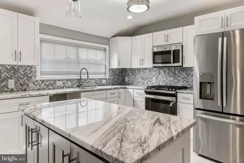 211 Mardale Dr, Somerdale, NJ 08083
