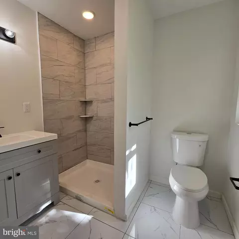 Bath - 38 Richards Ave, Pine Hill, NJ 08021 photo 3 of 4