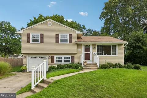 136 Cressmont Ave, Blackwood, NJ 08012