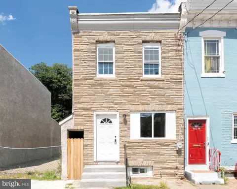 785 Chestnut St, Camden, NJ 08103