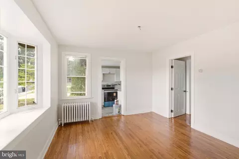 Living - 620 Erial Rd, Pine Hill, NJ 08021 photo 8 of 10