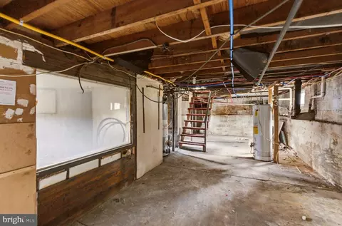 Entry Way - 620 Erial Rd, Pine Hill, NJ 08021 photo 5 of 6