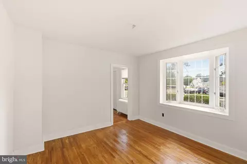 Living - 620 Erial Rd, Pine Hill, NJ 08021 photo 9 of 10