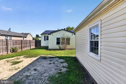 Exterior - 452 9th Ave, Lindenwold, NJ 08021 photo 1 of 1