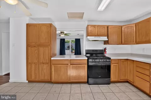 Kitchen - 452 9th Ave, Lindenwold, NJ 08021 photo 1 of 2