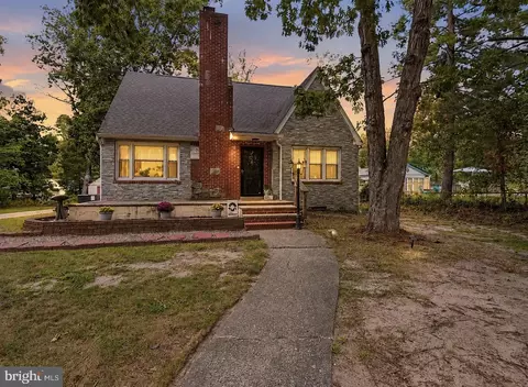 13 East Rd, Gibbsboro, NJ 08026