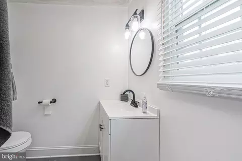 Bath - 2 Broadview Ave, Berlin, NJ 08009 photo 1 of 2