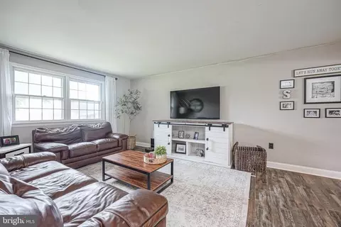 Living - 2 Broadview Ave, Berlin, NJ 08009 photo 1 of 1