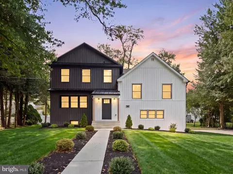 345 Oak Ave, Cherry Hill, NJ 08002