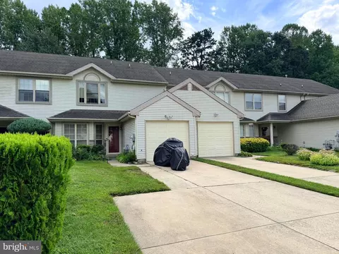 73 Fox Meadow Dr, Sicklerville, NJ 08081