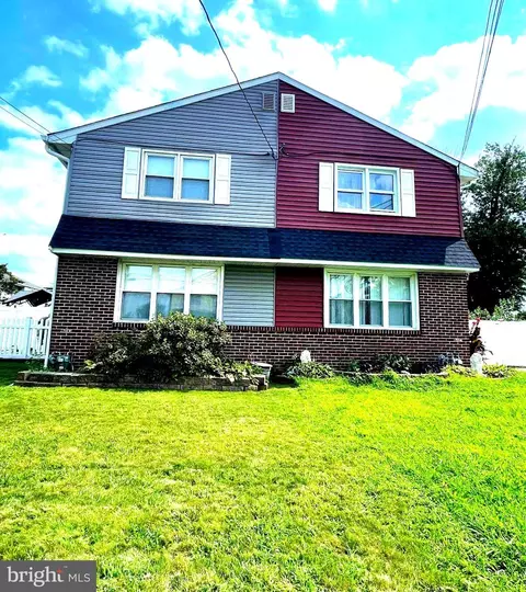 7172 Waldorf Ave, Pennsauken, NJ 08110