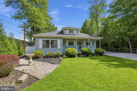 47 E Atlantic Ave, Clementon, NJ 08021