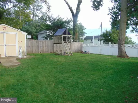 Exterior - 310 E 3rd Ave E, Runnemede, NJ 08078 photo 3 of 5