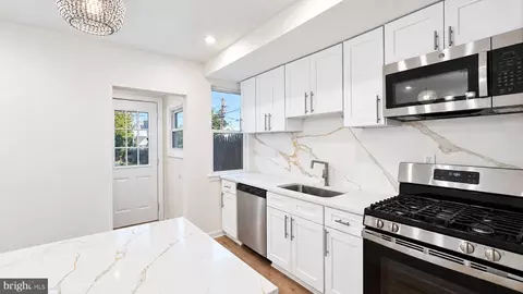 215 Horton Ave, Brooklawn, NJ 08030