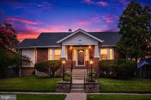 241 Center Ave, Mount Ephraim, NJ 08059