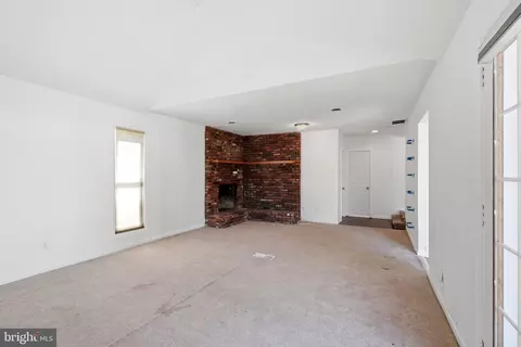 Living - 3 Hampton Rd, Clementon, NJ 08021 photo 7 of 8