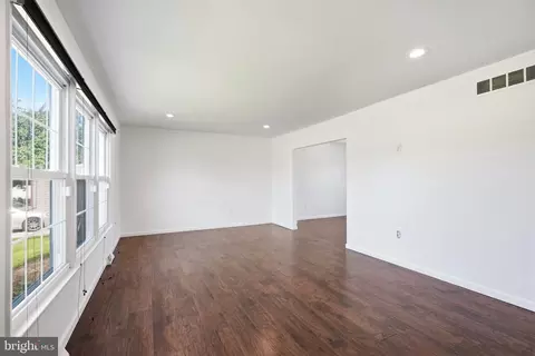 Living - 3 Hampton Rd, Clementon, NJ 08021 photo 1 of 8
