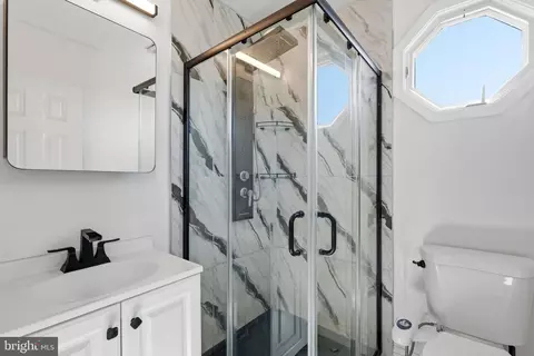 Bath - 3 Hampton Rd, Clementon, NJ 08021 photo 2 of 6