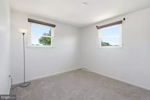 Bedroom - 3 Hampton Rd, Clementon, NJ 08021 photo 2 of 5