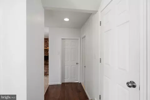 Entry Way - 3 Hampton Rd, Clementon, NJ 08021 photo 14 of 17