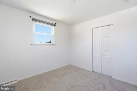 Bedroom - 3 Hampton Rd, Clementon, NJ 08021 photo 3 of 5