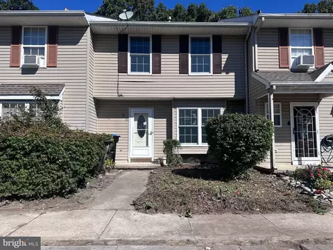 21 Grant Ln, Berlin, NJ 08009