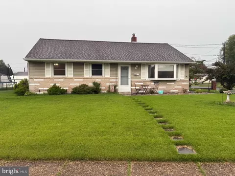 443 Flanders Rd, Bellmawr, NJ 08031