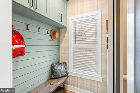Entry Way - 1 Maple Ave, Haddon Township, NJ 08108 photo 8 of 14