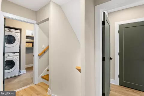Entry Way - 1 Maple Ave, Haddon Township, NJ 08108 photo 12 of 14