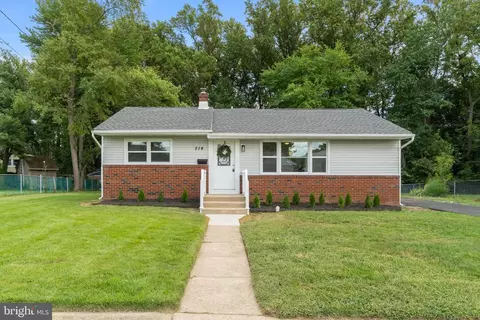 514 Beverly Dr, Magnolia, NJ 08049