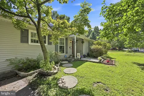 Exterior - 8 Naylor Ave, Clementon, NJ 08021 photo 2 of 5