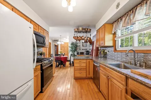 Kitchen - 8 Naylor Ave, Clementon, NJ 08021 photo 2 of 4