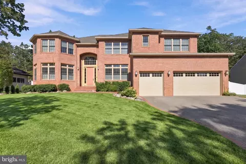16 Bunning Dr, Voorhees, NJ 08043