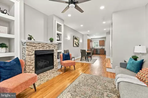 736 New St, Camden, NJ 08103