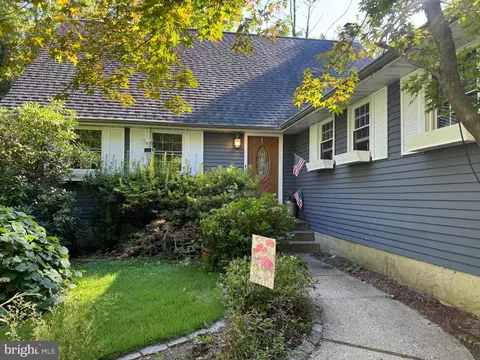 8 Mckinley Ave, Blackwood, NJ 08012