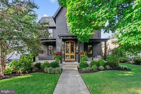 33 E Chestnut Ave, Merchantville, NJ 08109