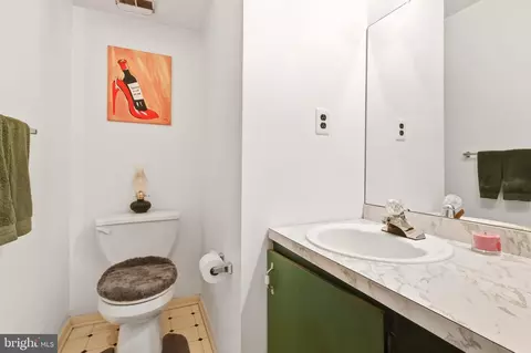 Bath - 7 Georgetown Rd, Lindenwold, NJ 08021 photo 1 of 3