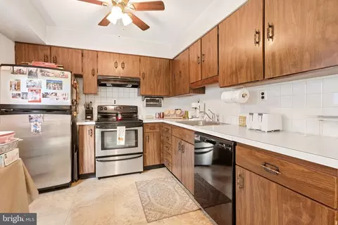 Kitchen - 7 Georgetown Rd, Lindenwold, NJ 08021 photo 1 of 3