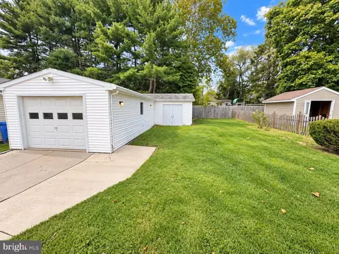 330 Elma Ave, Laurel Springs, NJ 08021 photo 4