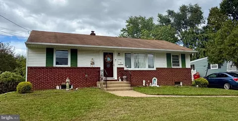 804 Burbank Dr, Somerdale, NJ 08083