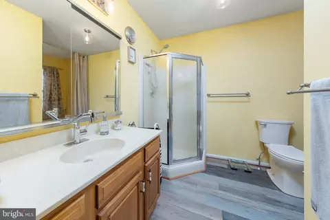 Bath - 14 E Gate Dr, Erial, NJ 08081 photo 1 of 2