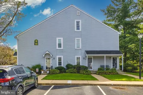 1105 Aberdeen Ln, Blackwood, NJ 08012