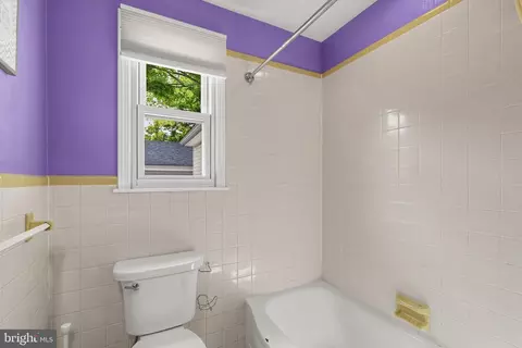 Bath - 336 10th Ave, Lindenwold, NJ 08021 photo 1 of 5