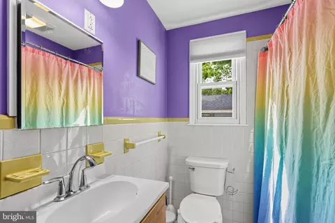Bath - 336 10th Ave, Lindenwold, NJ 08021 photo 2 of 5