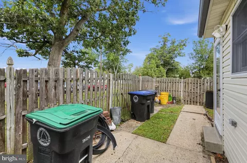 Exterior - 336 10th Ave, Lindenwold, NJ 08021 photo 4 of 7